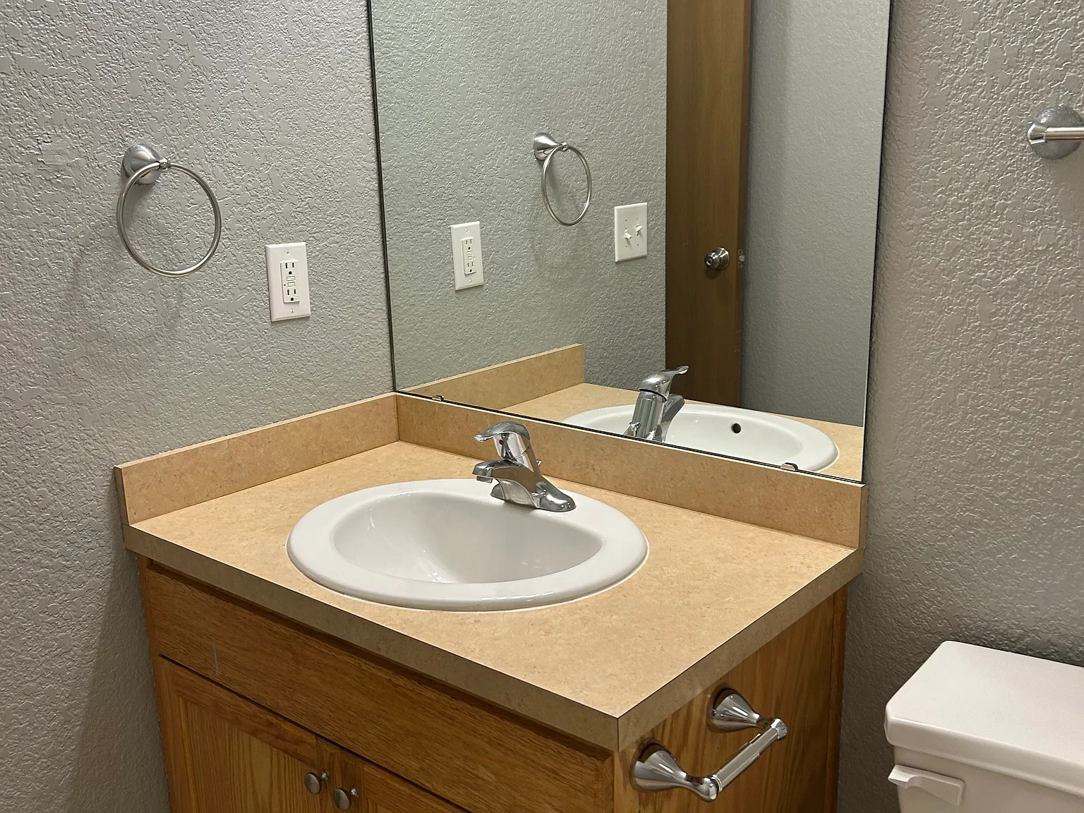 2 bed, 951 sqft, $1,150 — Photo 4