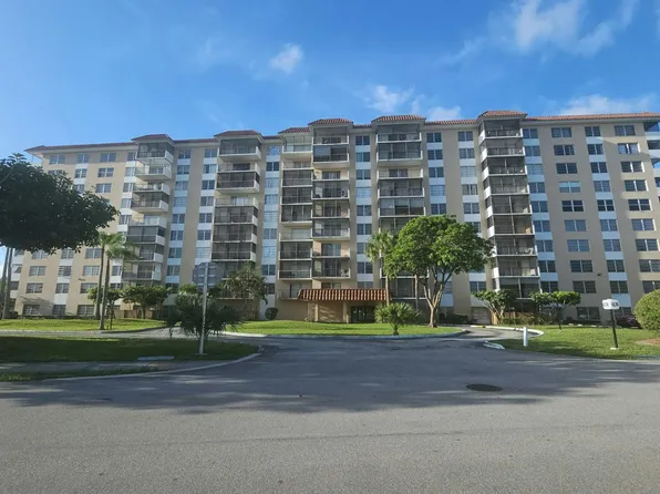 4174 Inverrary Dr, Lauderhill, FL 33319