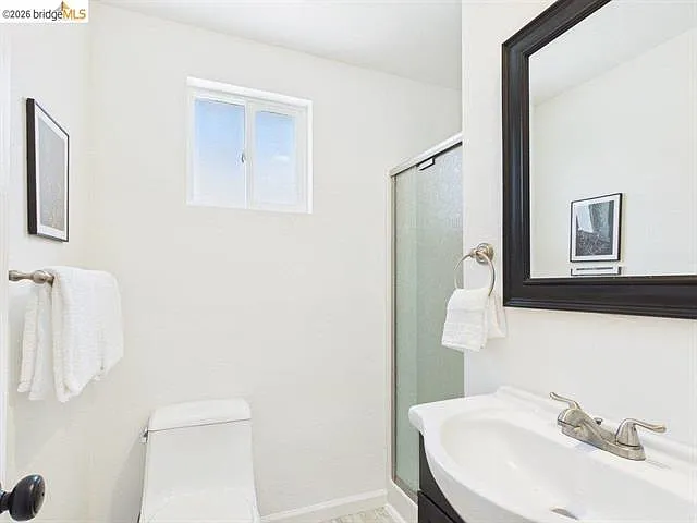 2222 E 31st St — Photo 13