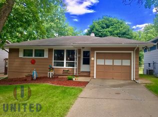 2804 S Paxton St, Sioux City, IA 51106