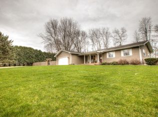 1702 Sioux Trl, Niles, MI 49120