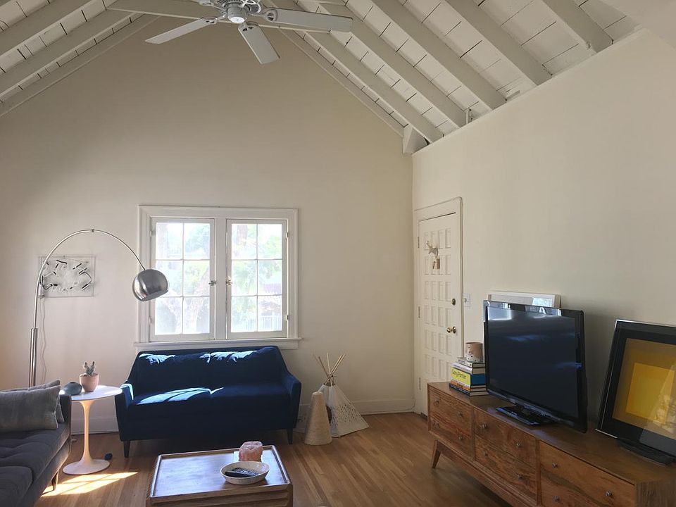 Living room with Vaulted Ceiling