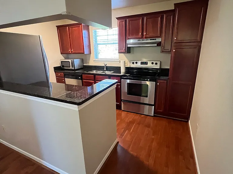 525 Olmsted Park Pl #N — Photo 21