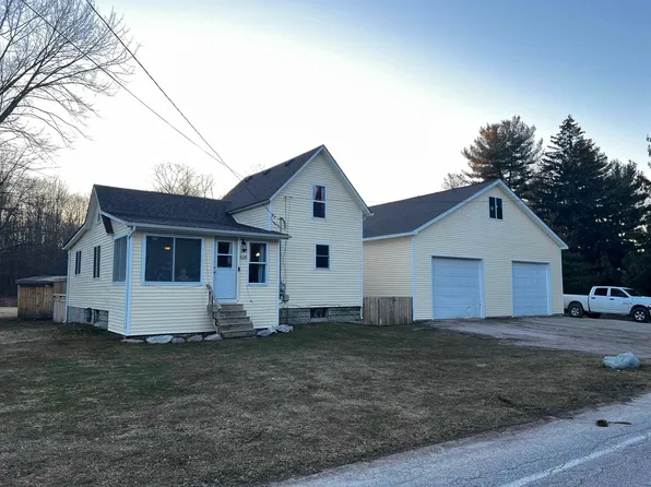 1129 Mill St, Algonac, MI 48001