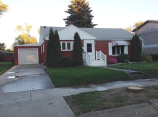 218 N Hazel St, Plentywood, MT 59254