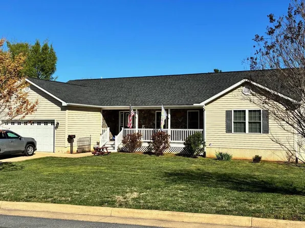 690 E Stonewall Dr, Front Royal, VA 22630