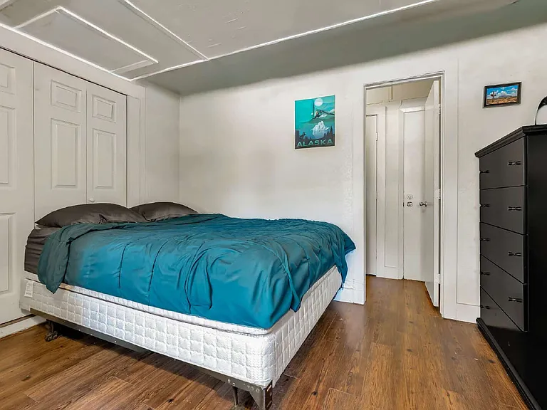 520 Helena St — Photo 21