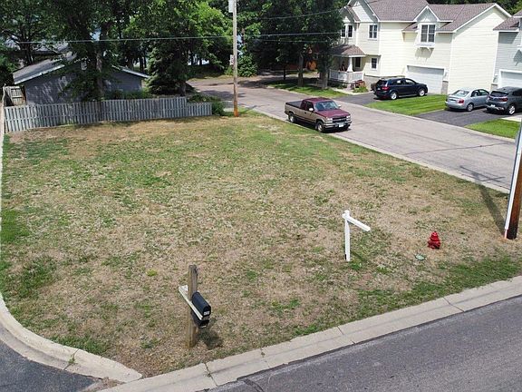 4th image of 206 Montana Ave