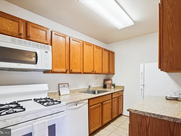 5504 Karen Elaine Dr APT 941, Hyattsville, MD 20784