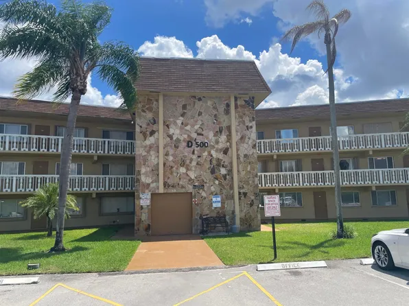 500 Village Green Circle W #212, Palm Springs, FL 33461