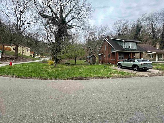 2nd image of 3230 Bath Ave