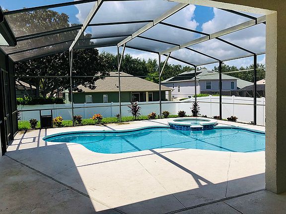 4th image of 9548 Westover Club Cir
