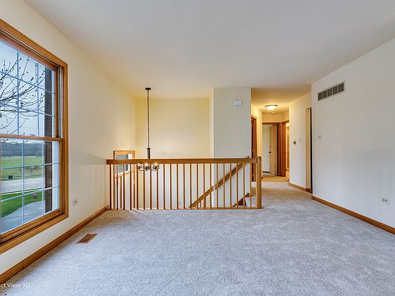 3rd image of 9971 Cambridge Dr