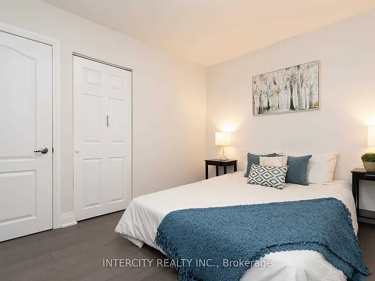 781 Drury Ln — Photo 17