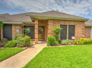 2325 Fox Glenn Cir, Bedford, TX 76021