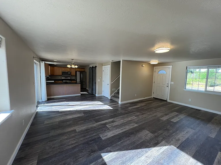 8642 NE Barberry Dr — Photo 4