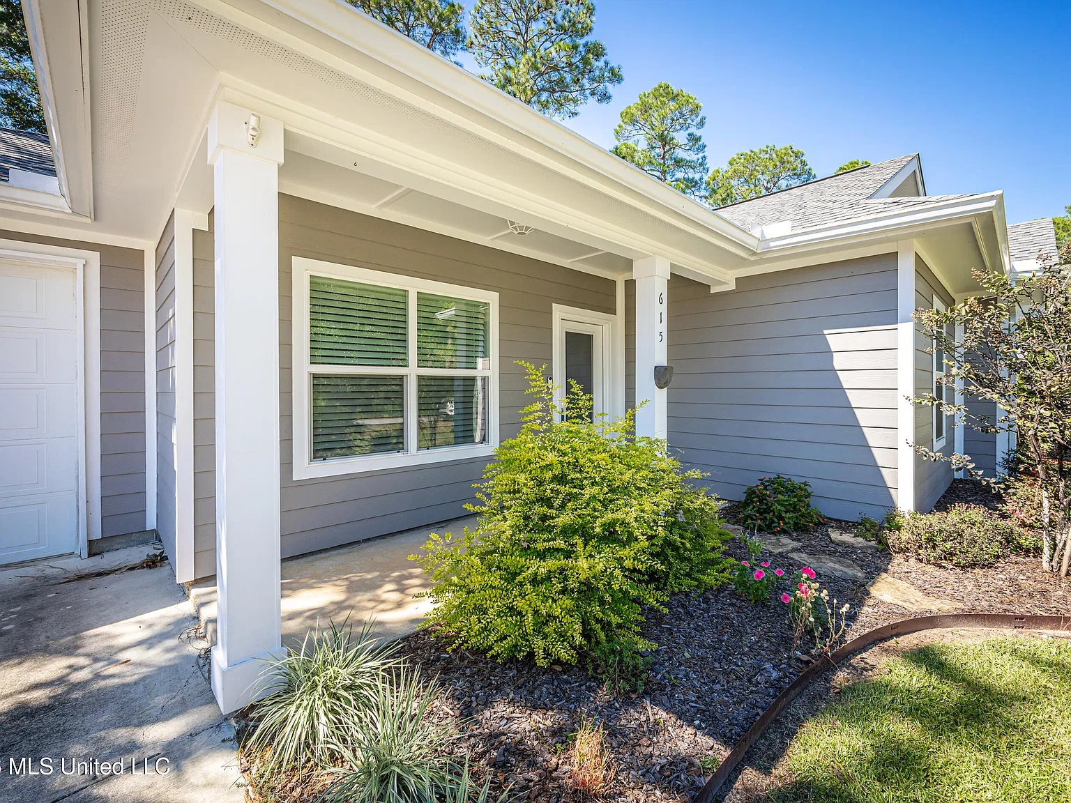 4 bed, 2.0 bath, 1483 sqft, $1,850 — Photo 3