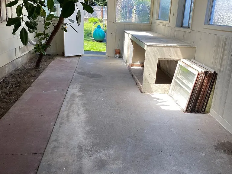 1239 Madison St — Photo 2