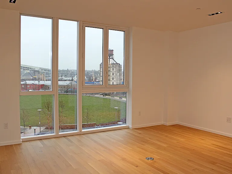 1075 NW Northrup St #408 — Photo 9