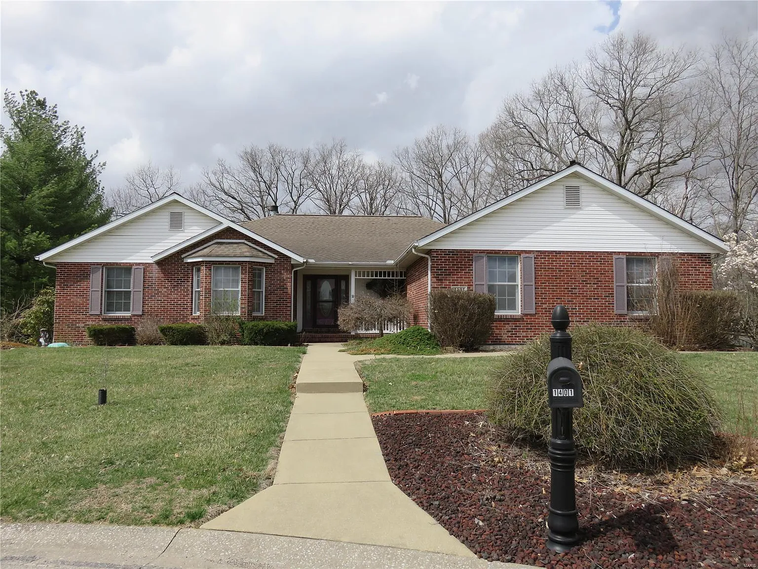 1401 Ridge View Ct photo 1