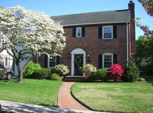 132 Voorhis Ave, Rockville Centre, NY 11570
