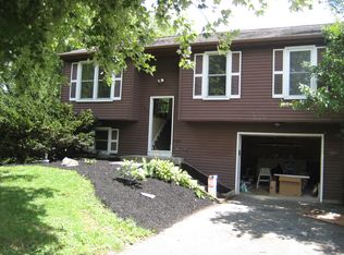 425 Hollyann Dr, Landisville, PA