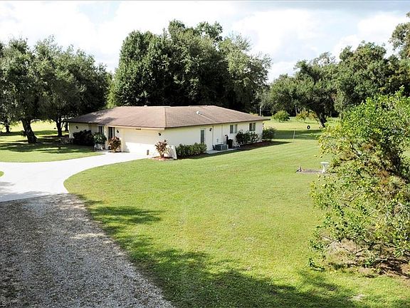 3rd image of 18041 Cypress Creek Ln