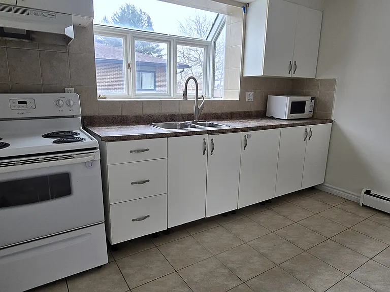 23 Rutherford Dr #A — Photo 7