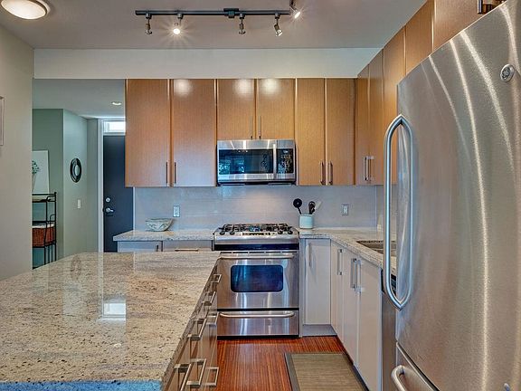5th image of 5160 Davis Bay Rd #105
