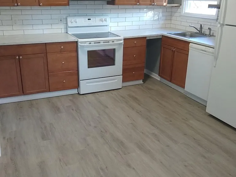 Unit 339 (right side) Kitchen