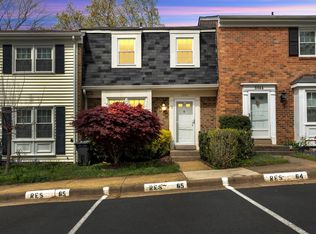 5046 Head Ct, Fairfax, VA 22032