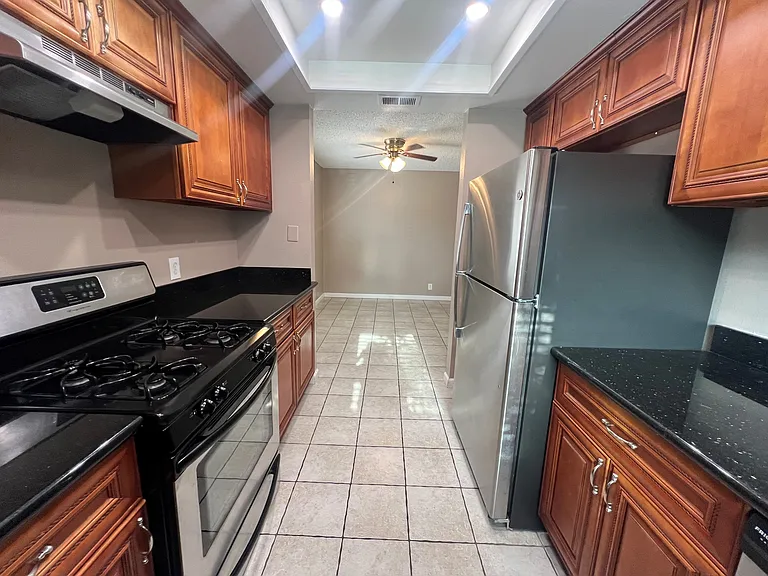 507 N Curtis Ave — Photo 12