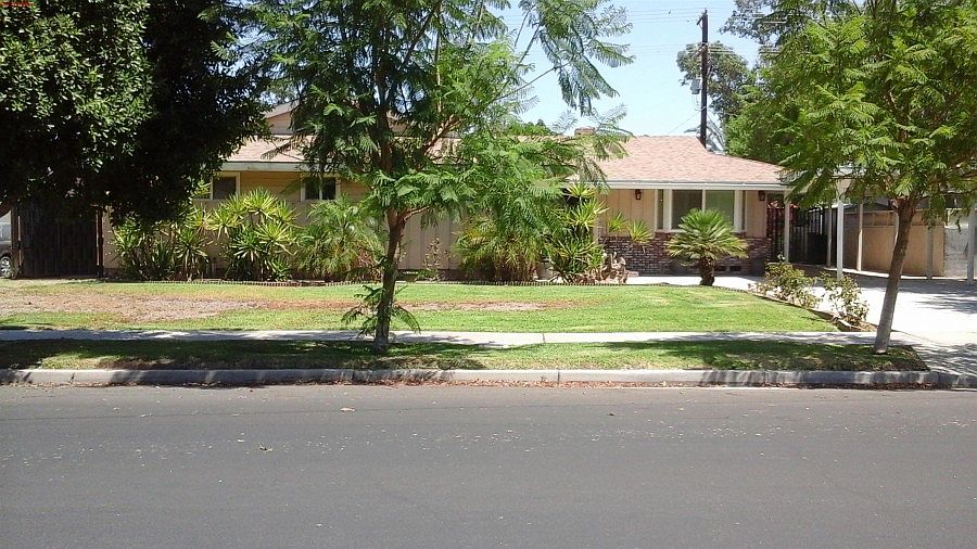 1st image of 678 Desert Gardens Dr