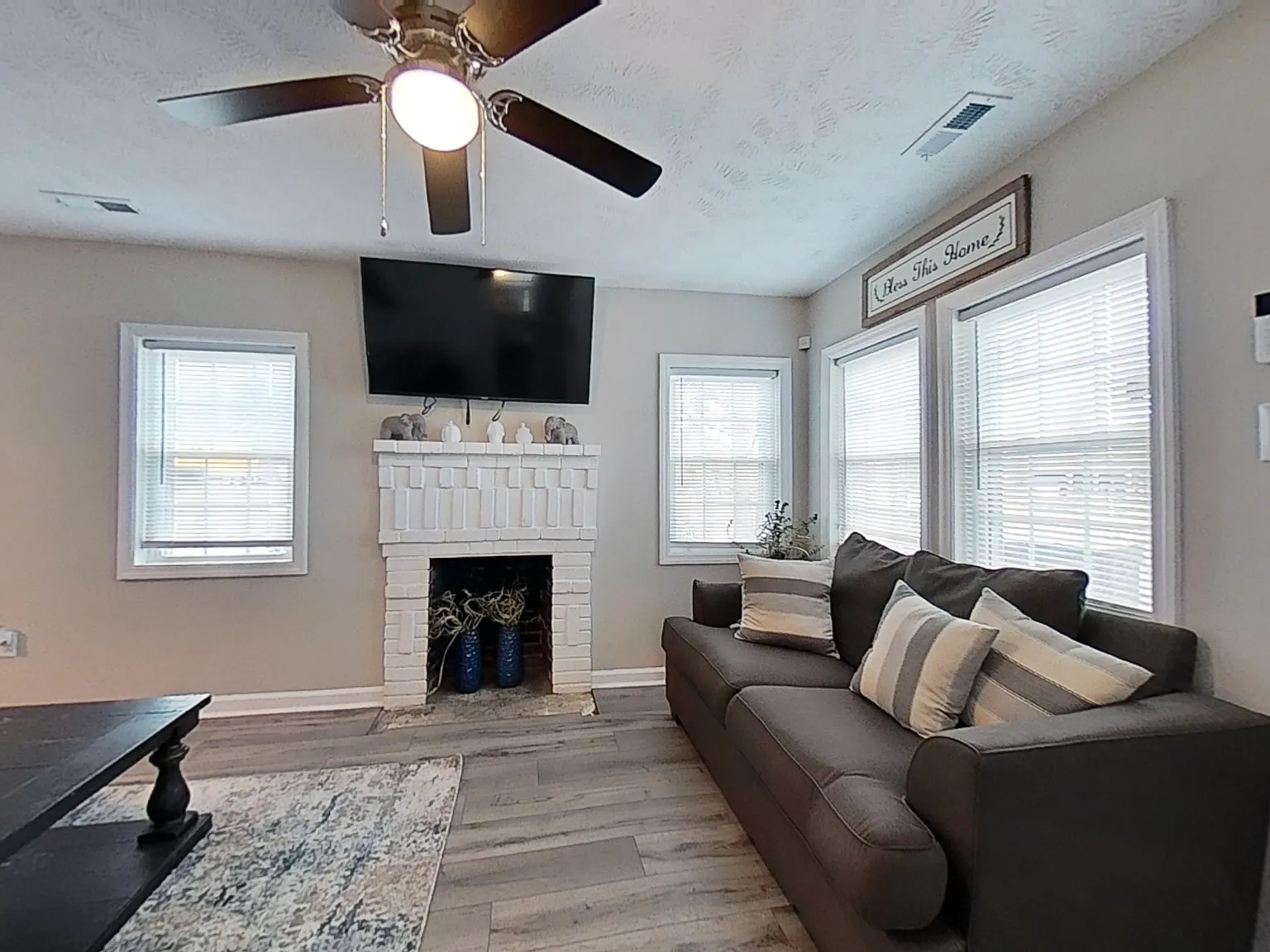 4 bed, 1900 sqft, $825 — Photo 4