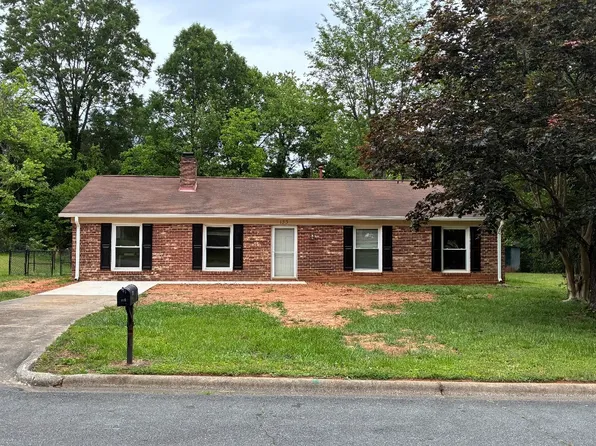 133 Westover St, Elon, NC 27244