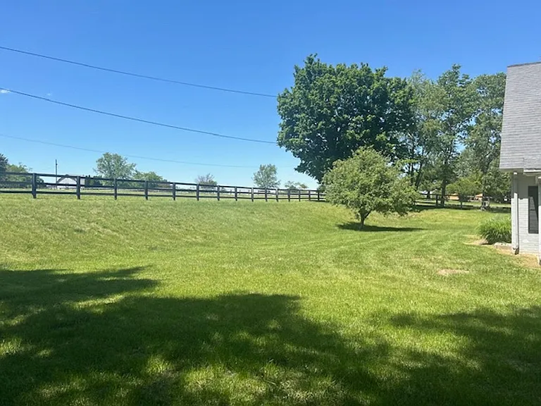6401 Old Richmond Rd — Photo 4