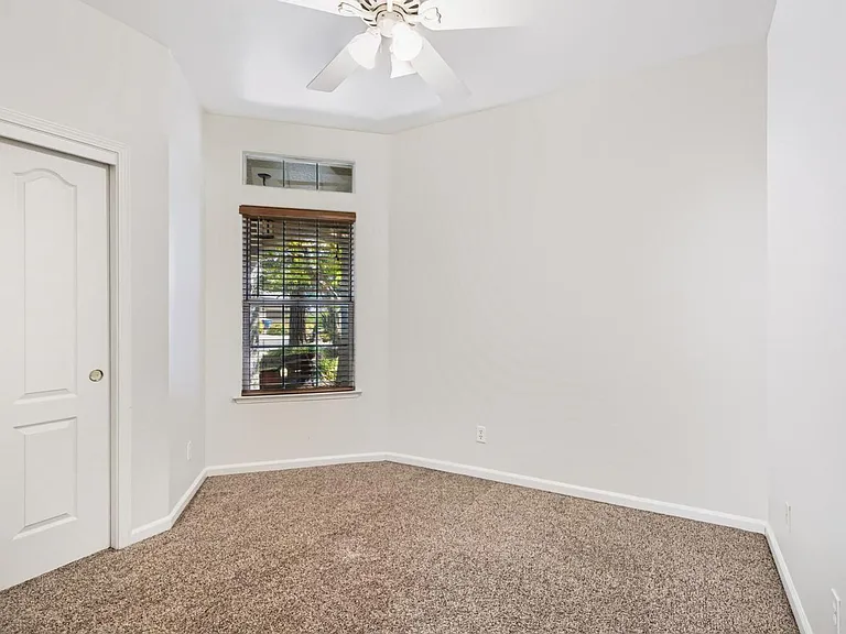 352 W Kelly Ave — Photo 14