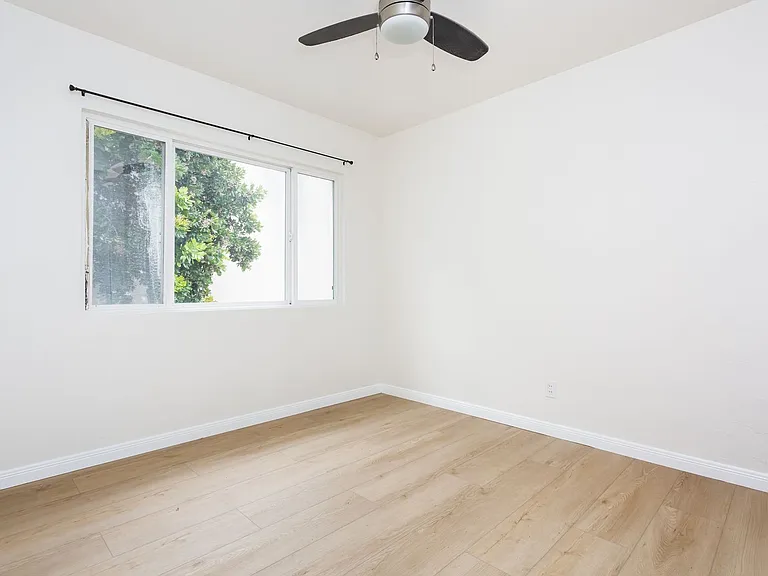 3830 Kettner Blvd — Photo 13