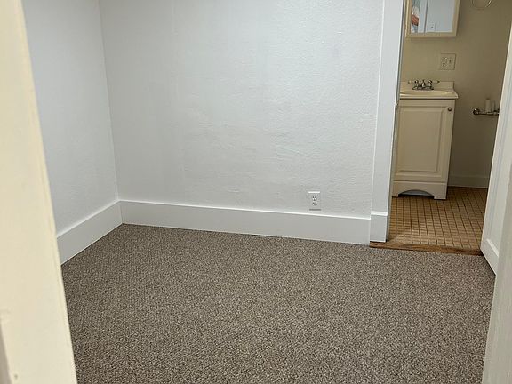 3rd image of 610 E 5th St #3