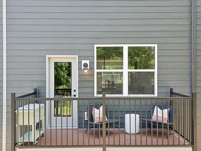 1544 Levy Way — Photo 10