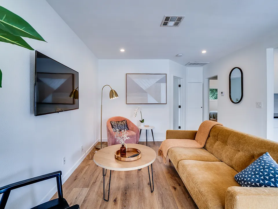 515 Lincoln Ave