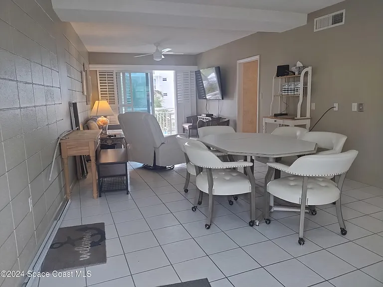 4000 Ocean Beach Blvd #2C — Photo 3