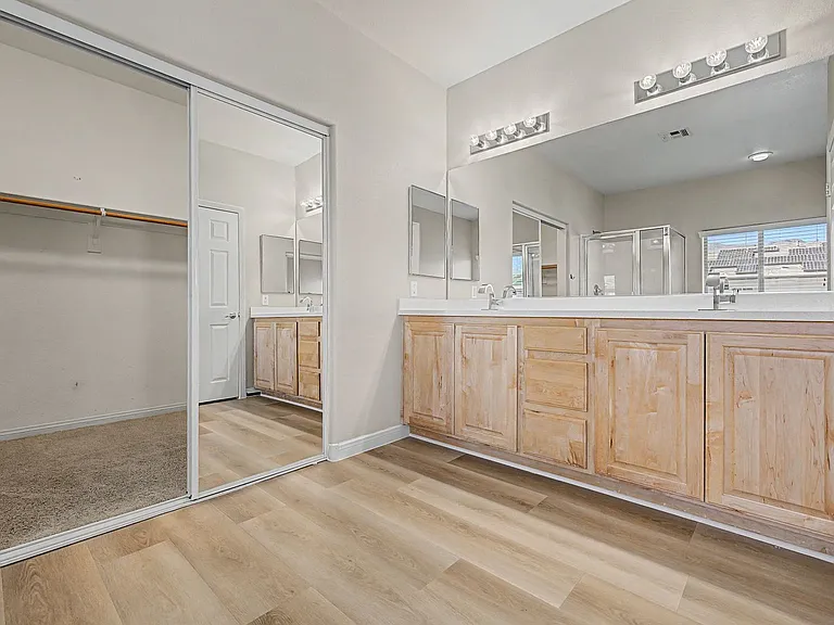 4204 Lower Saxon Ave — Photo 18