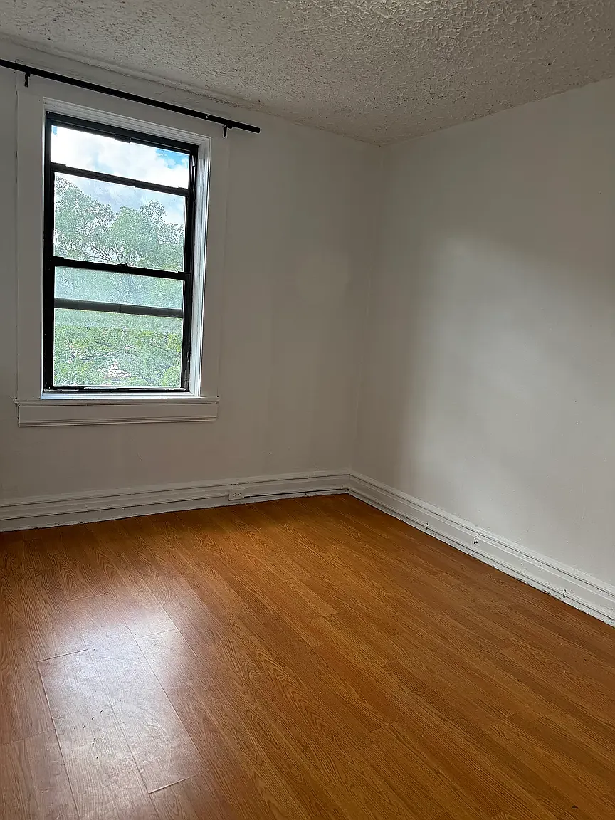 33-05 82nd Street — Photo 2