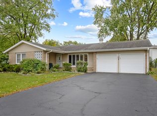 89 Grange Rd, Elk Grove Village, IL 60007