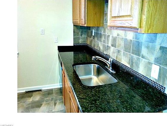 5th image of 1607 Orchard Grove Ave