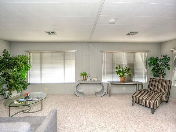 5th image of 971 San Gorgonio Way