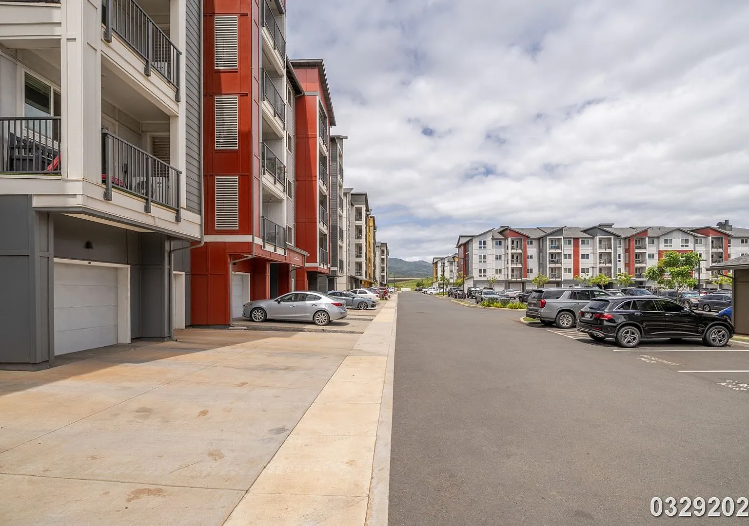 $3,500 / 3br - 1225ft2 - Modern New Build 3br/2ba/2pkg Immaculate Unit In Nahele At Ho'Opili — Photo 2