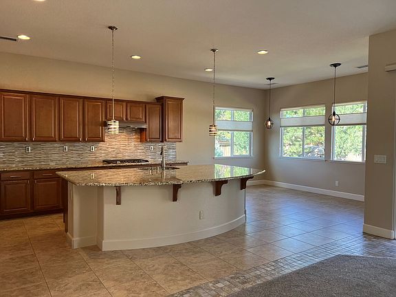 3rd image of 2799 Voight Canyon Dr