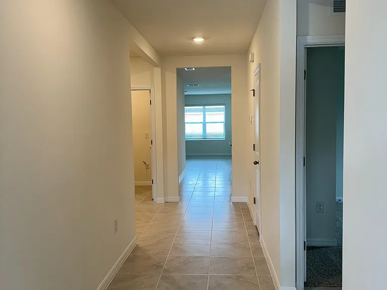2730 Deep Creek Ave — Photo 3